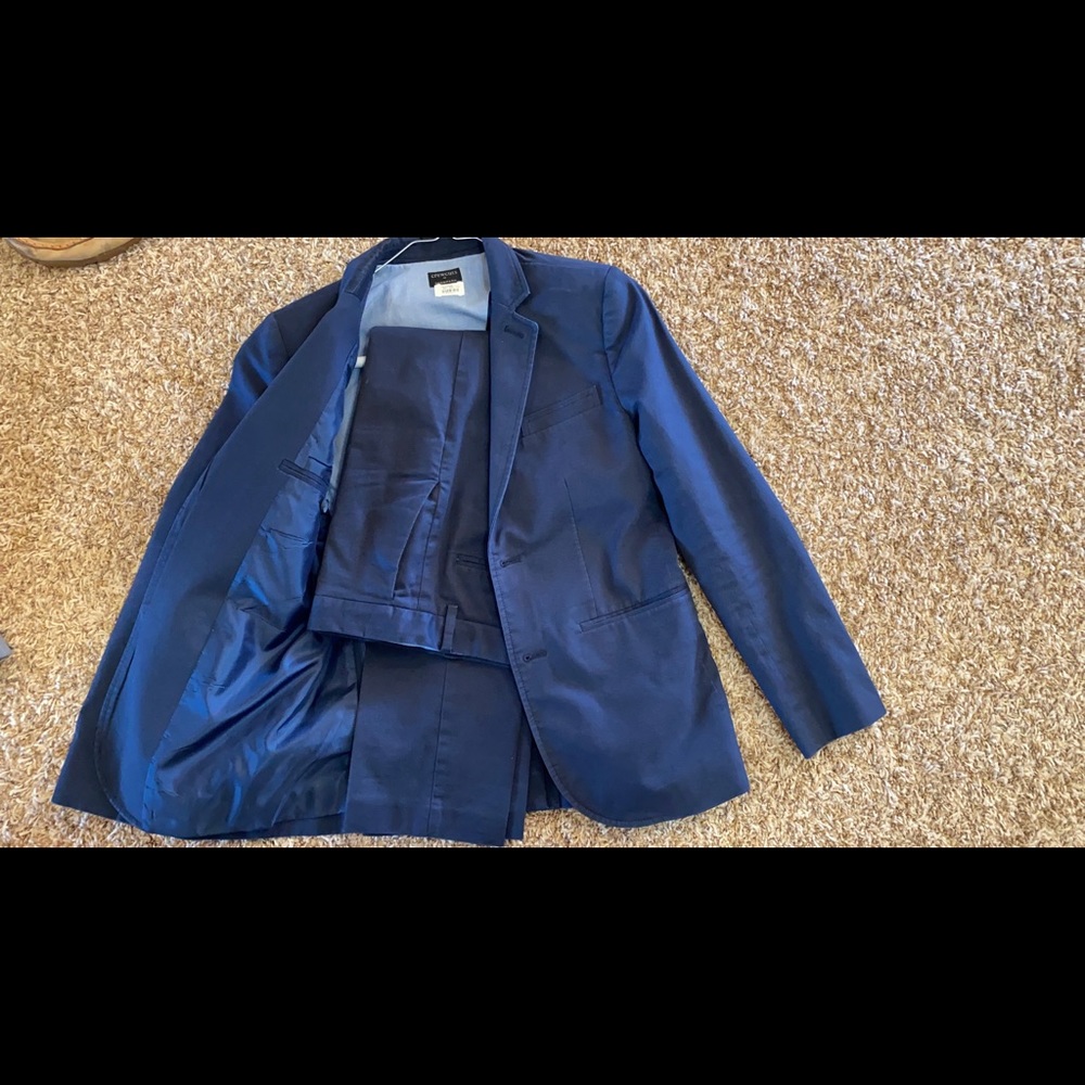 Boys Navy J Crewcut suit…jacket size 12 pants size 10